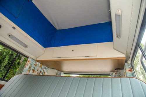 1974 Volkswagen Type 2 Westfalia-Style Camper Conversion For Sale (picture 32 of 91)