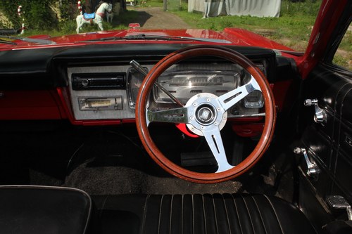 1966 Ford Galaxie 500 Convertible Te koop (foto 28 van 109)