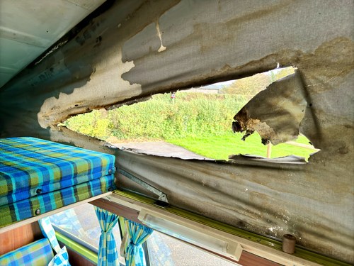 1974 Volkswagen Type 2 ‘Bay Window’ Westfalia Campervan For Sale (picture 138 of 203)