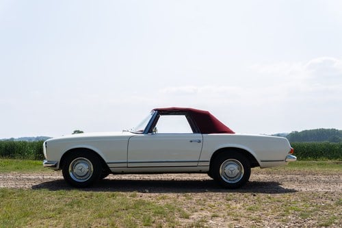 1965 Mercedes-Benz 230SL (W113) For Sale (picture 21 of 119)