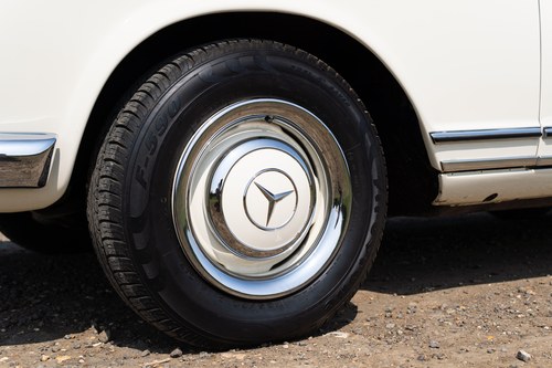 1965 Mercedes-Benz 230SL (W113) For Sale (picture 40 of 119)