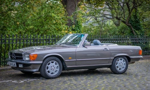 1986 Mercees-Benz R107 420SL zum Verkauf (Bild 1 von 175)