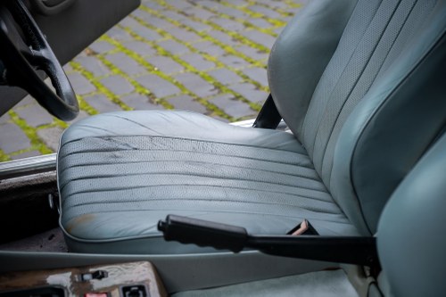 1986 Mercees-Benz R107 420SL zum Verkauf (Bild 36 von 175)