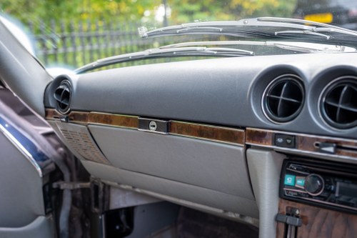 1986 Mercees-Benz R107 420SL zum Verkauf (Bild 51 von 175)