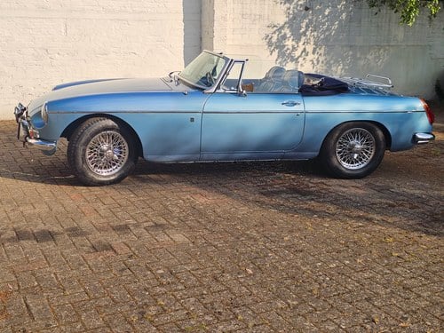 1973 MG B Roadster MGB à vendre (picture 3 of 195)