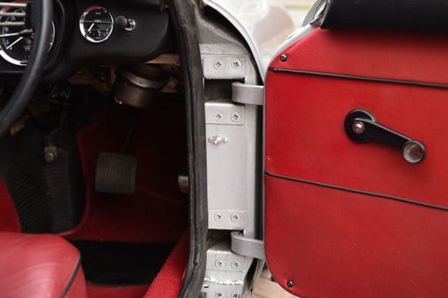 1968 MG MGC GT Te koop (foto 27 van 170)