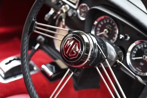 1968 MG MGC GT Te koop (foto 38 van 170)