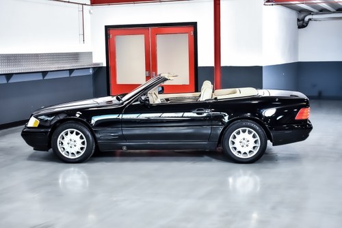 1998 Mercedes-Benz R129 SL500 Convertible 5,0L V8 (68k miles) In vendita (immagine 26 di 137)