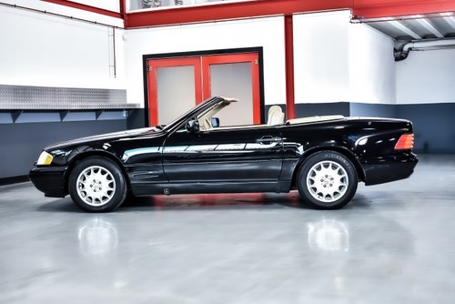 1998 Mercedes-Benz R129 SL500 Convertible 5,0L V8 (68k miles) In vendita (immagine 27 di 137)