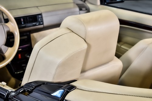 1998 Mercedes-Benz R129 SL500 Convertible 5,0L V8 (68k miles) In vendita (immagine 47 di 137)