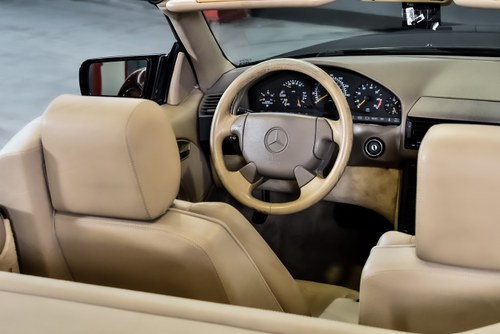 1998 Mercedes-Benz R129 SL500 Convertible 5,0L V8 (68k miles) In vendita (immagine 49 di 137)