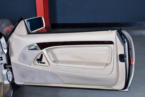 1998 Mercedes-Benz SL500 Convertible 5,0L V8 zum Verkauf (Bild 46 von 146)
