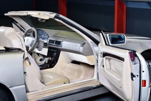 1998 Mercedes-Benz SL500 Convertible 5,0L V8 zum Verkauf (Bild 49 von 146)