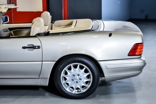 1998 Mercedes-Benz SL500 Convertible 5,0L V8 zum Verkauf (Bild 95 von 146)