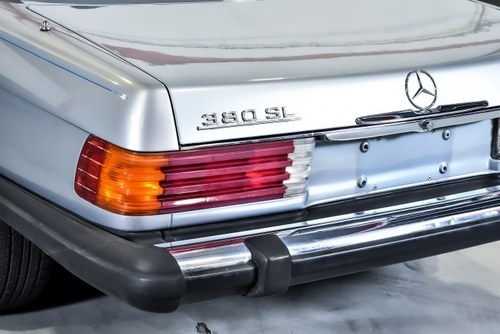 1984 Mercedes-Benz R107 380SL Convertible 3,8L V8 In vendita (immagine 81 di 128)