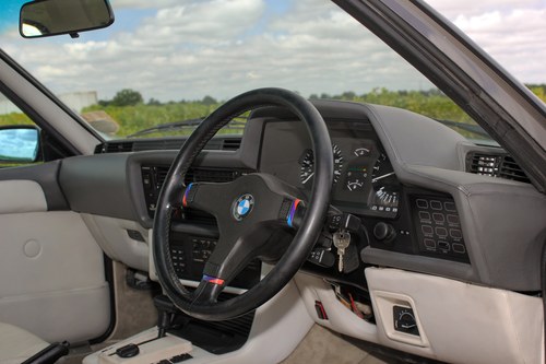 1989 BMW E24 635CSI Motorsport Edition à venda (imagem 32 de 131)