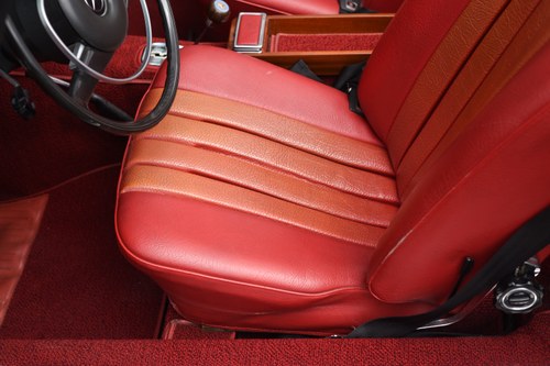 1968 Mercedes-Benz W113 280SL Automatic For Sale (picture 61 of 178)