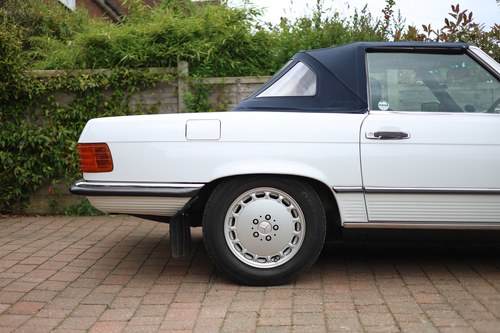 1989 Mercedes-Benz 300SL (R107) In vendita (immagine 153 di 295)