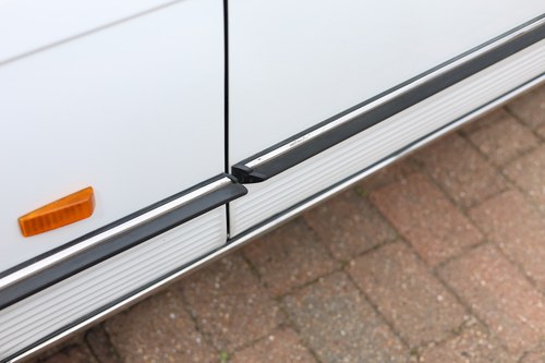 1989 Mercedes-Benz 300SL (R107) In vendita (immagine 197 di 295)