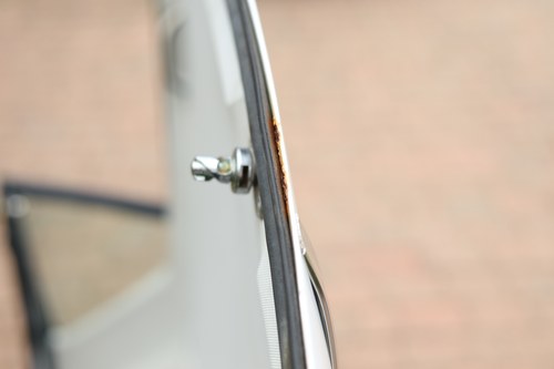 1989 Mercedes-Benz 300SL (R107) In vendita (immagine 218 di 295)