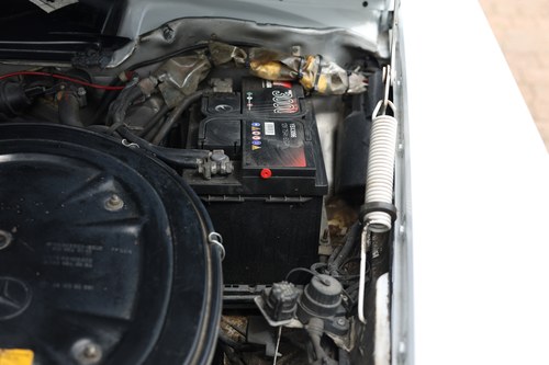 1989 Mercedes-Benz 300SL (R107) In vendita (immagine 229 di 295)