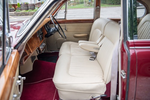 1966 Daimler 2½ Litre V8 For Sale (picture 36 of 175)