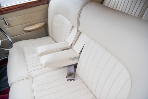 1966 Daimler 2½ Litre V8 For Sale (picture 37 of 175)