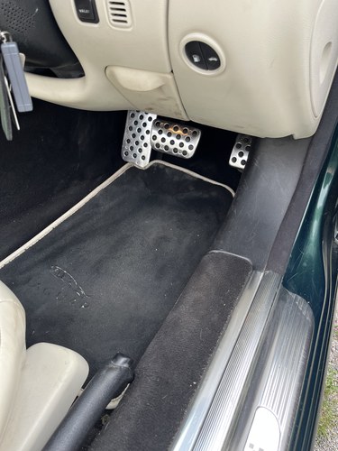 2006 Jaguar X100 XKR 4.2S Convertible For Sale (picture 12 of 31)