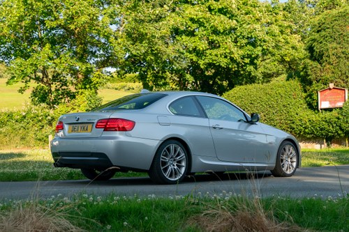 2011 BMW E92 325i M Sport à venda (imagem 6 de 119)