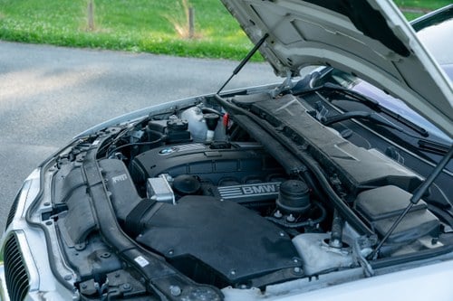 2011 BMW E92 325i M Sport à venda (imagem 94 de 119)