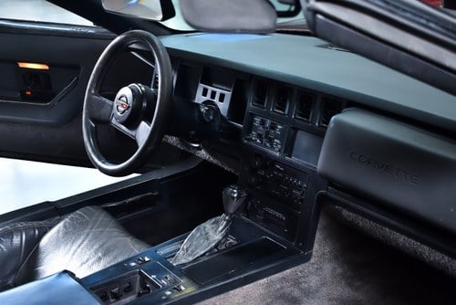1987 Chevrolet Corvette C4 Convertible 350CI V8 Te koop (foto 43 van 75)