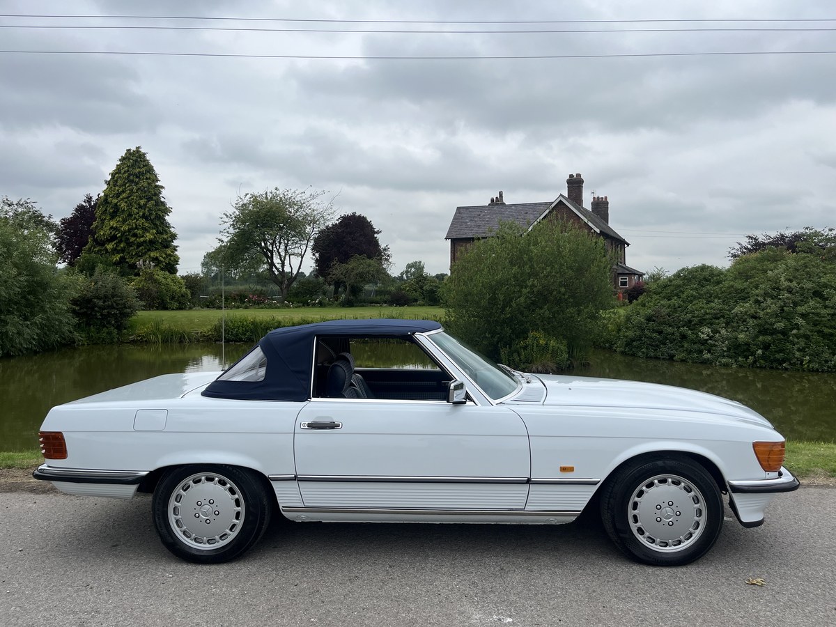 1986 Mercedes-Benz 300SL (R107) For Sale By Auction