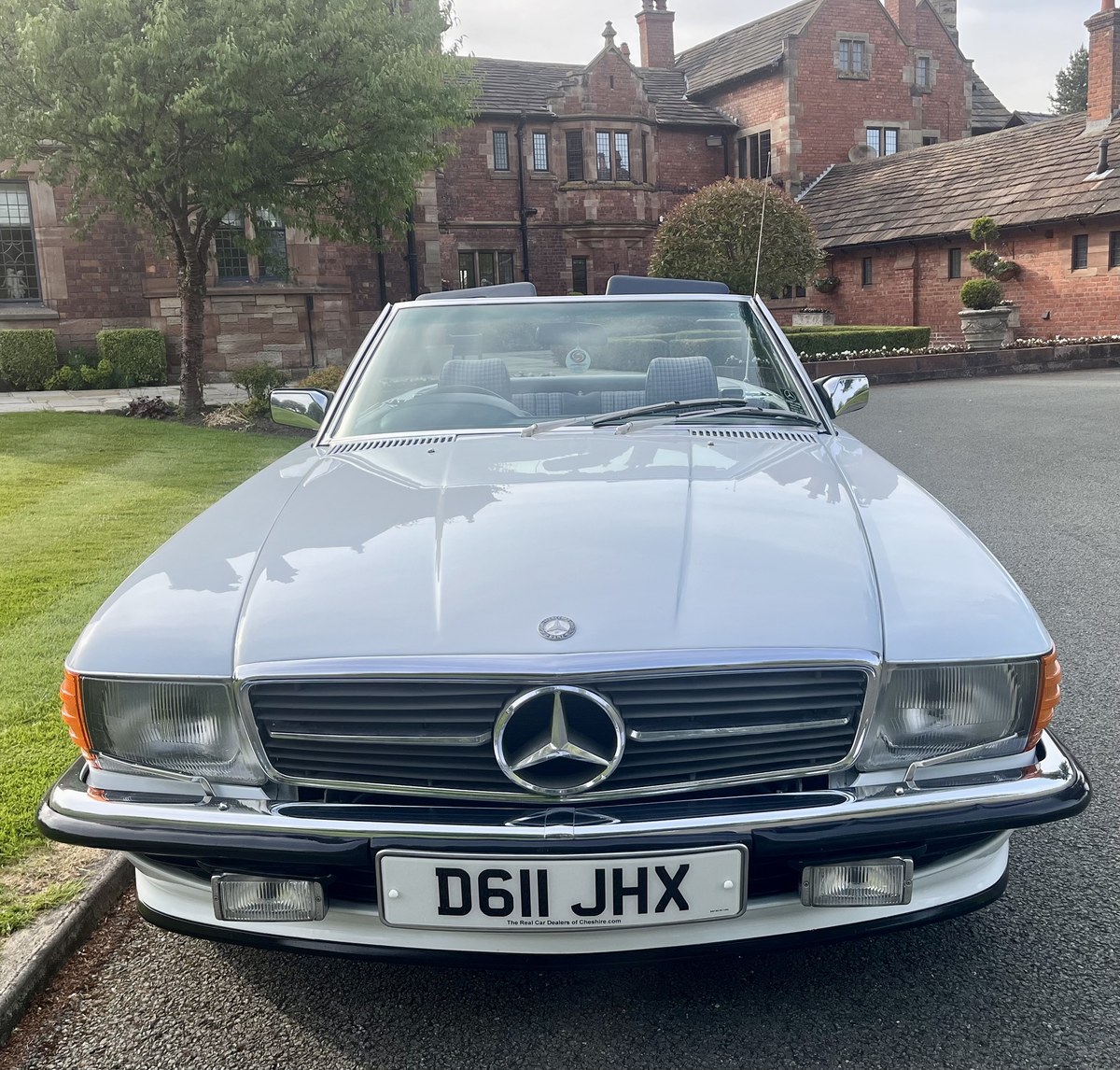1986 Mercedes-Benz 300SL (R107) For Sale By Auction
