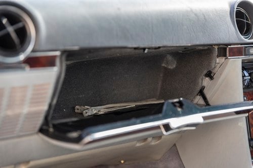 1984 Mercedes-Benz 280SL (R107) In vendita (immagine 60 di 198)