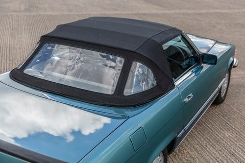 1984 Mercedes-Benz 280SL (R107) In vendita (immagine 145 di 198)