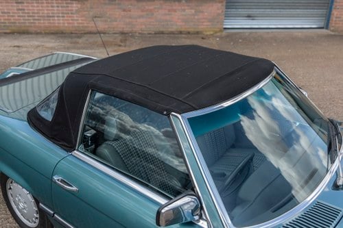 1984 Mercedes-Benz 280SL (R107) In vendita (immagine 146 di 198)