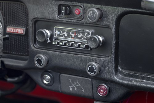 1972 Volkswagen Beetle 1302S Karmann Convertible Te koop (foto 38 van 104)