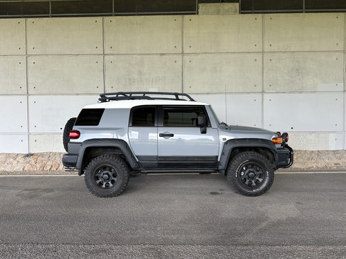 2014 Toyota FJ Cruiser En venta (imagen 2 de 42)