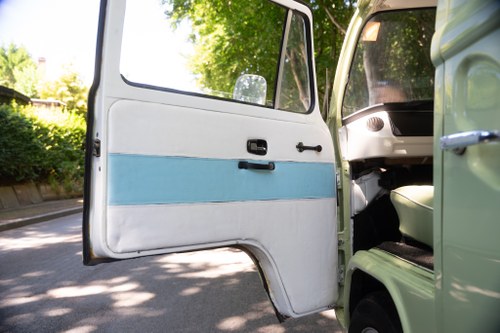 1974 Volkswagen T2 Baywindow Devonshire Camper In vendita (immagine 54 di 147)