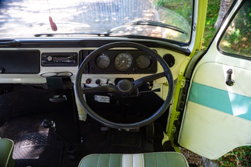 1974 Volkswagen T2 Baywindow Devonshire Camper In vendita (immagine 60 di 147)