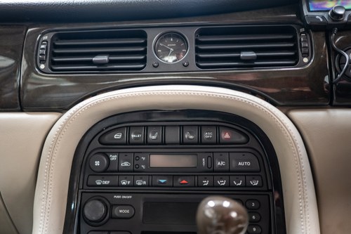 1997 Jaguar XJR V8 Te koop (foto 51 van 251)