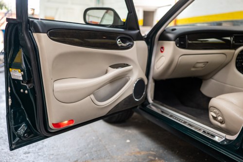 1997 Jaguar XJR V8 Te koop (foto 104 van 251)