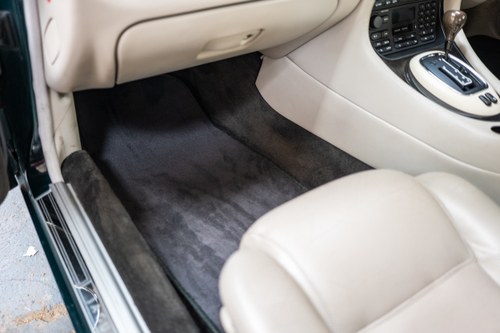 1997 Jaguar XJR V8 Te koop (foto 111 van 251)