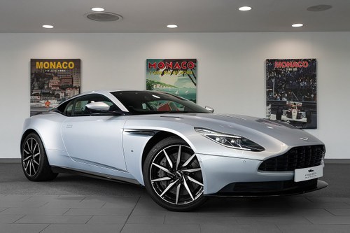 2016 Aston Martin DB11 V12 A vendre