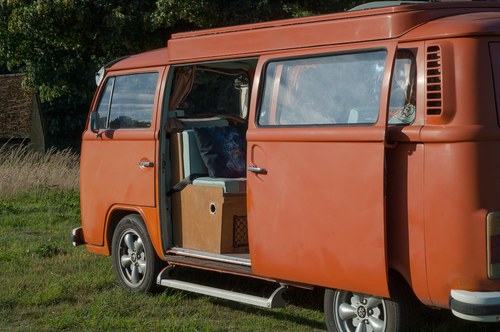 1973 Volkswagen T2 Motor Caravan Te koop (foto 35 van 146)