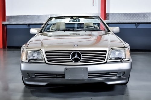 1995 Mercedes-Benz (R129) SL500 Convertible 5,0L V8 In vendita (immagine 3 di 144)