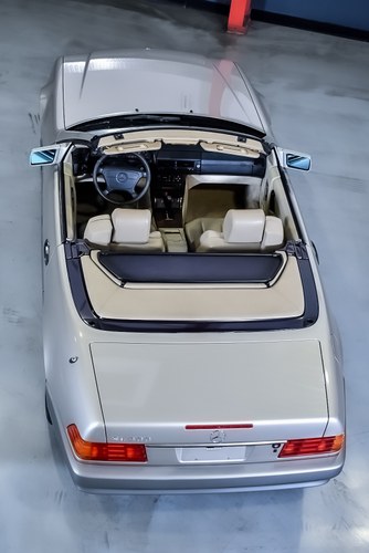1995 Mercedes-Benz (R129) SL500 Convertible 5,0L V8 In vendita (immagine 100 di 144)