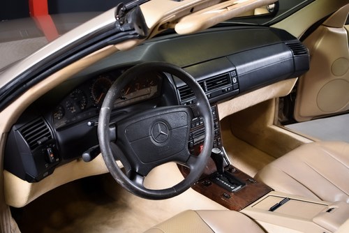 1995 Mercedes-Benz (R129) SL500 Convertible 5,0L V8 In vendita (immagine 42 di 144)