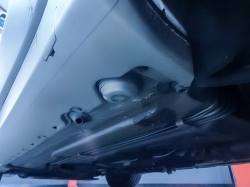 1995 Mercedes-Benz (R129) SL500 Convertible 5,0L V8 In vendita (immagine 139 di 144)