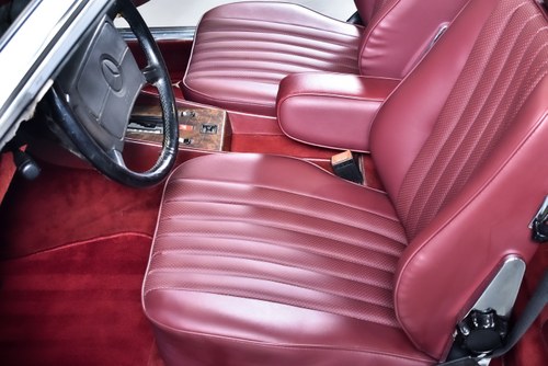 1986 Mercedes-Benz R107 560SL Convertible 5,6L V8 For Sale (picture 38 of 120)